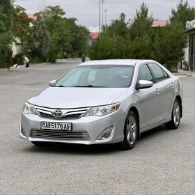 Toyota Camry 2013