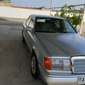 Mercedes-Benz 230E 1993