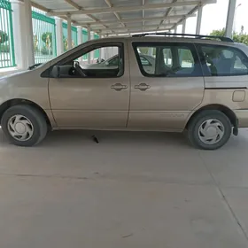 Toyota Sienna 2001