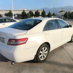 Toyota Camry 2011