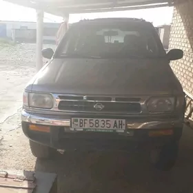 Nissan Pathfinder 1998