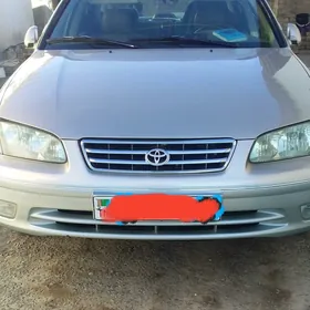 Toyota Camry 2001