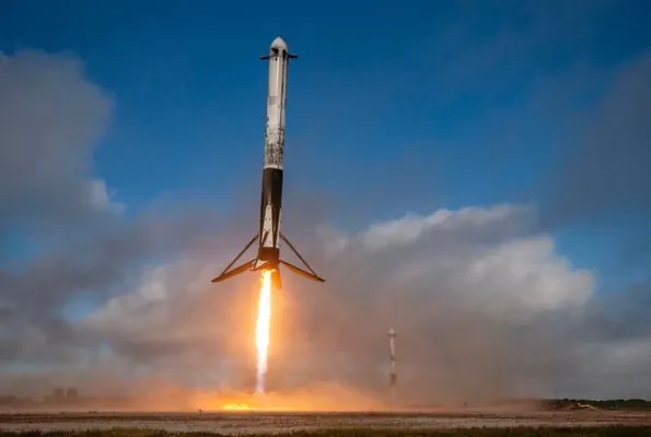 Bloomberg: SpaceX ABŞ-nyň iň gymmat hususy kompaniýasy boldy. Onuň bahasy 210 mlrd dollar