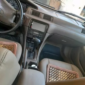 Toyota Camry 2000