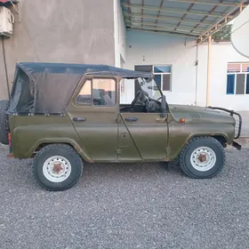 UAZ 469 2002