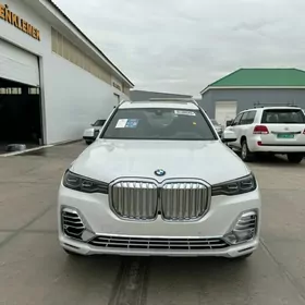 BMW X7 2022