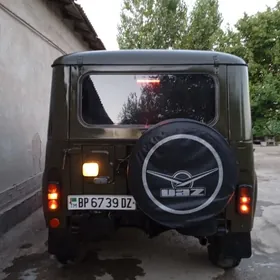 UAZ 469 2001