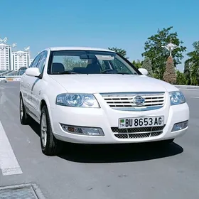 Nissan Sunny 2011