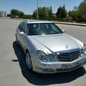 Mercedes-Benz E320 2003