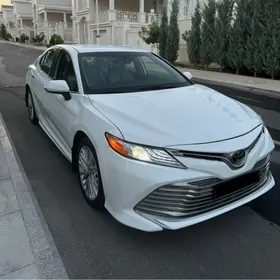 Toyota Camry 2020