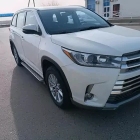 Toyota Highlander 2018