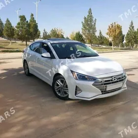 Hyundai Elantra 2020