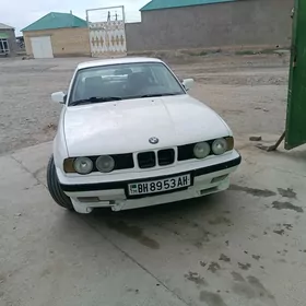 BMW 325 1990