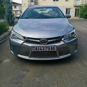 Toyota Camry 2015