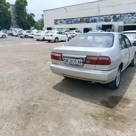 Nissan Sunny 1999