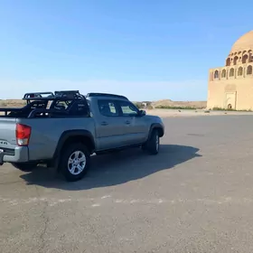 Toyota Tacoma 2018