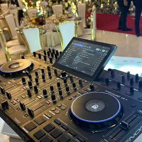 DENON DJ PRIME 4+