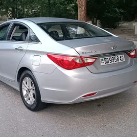 Hyundai Sonata 2011