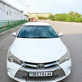 Toyota Camry 2015