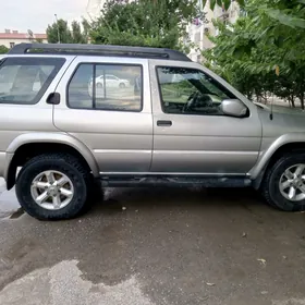 Nissan Pathfinder 2003