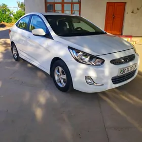 Hyundai Accent 2014