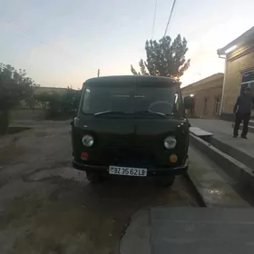 UAZ 452 1980