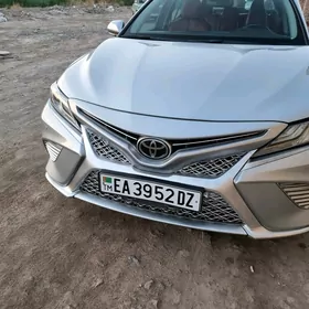 Toyota Camry 2018