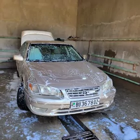 Toyota Camry 2000