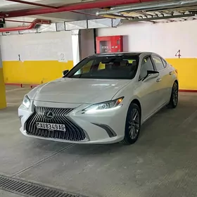 Lexus ES 350 2019