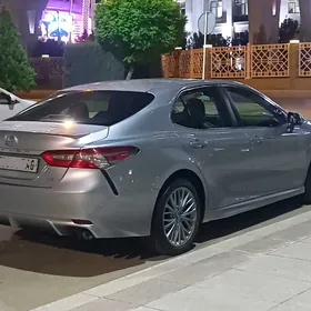 Toyota Camry 2018