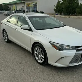 Toyota Camry 2017