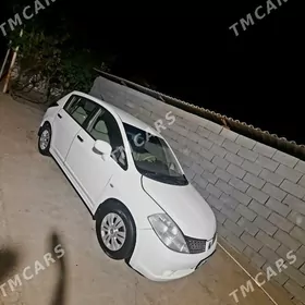 Nissan Tiida 2007