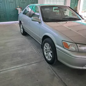 Toyota Camry 2000