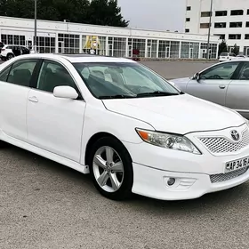 Toyota Camry 2011