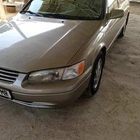 Toyota Camry 1999