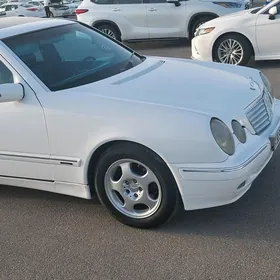 Mercedes-Benz E320 2000