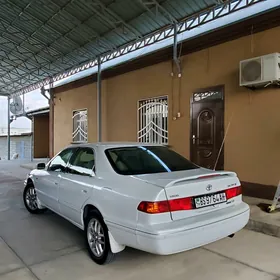 Toyota Camry 2000