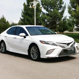 Toyota Camry 2019