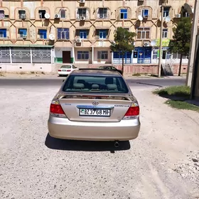 Toyota Camry 2005