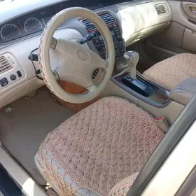 Toyota Avalon 2001