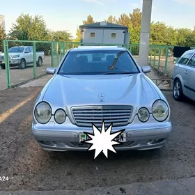 Mercedes-Benz E320 2000