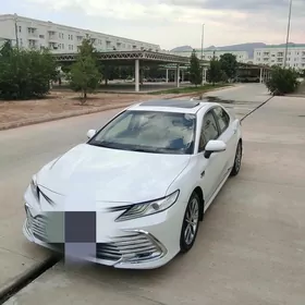 Toyota Camry 2020