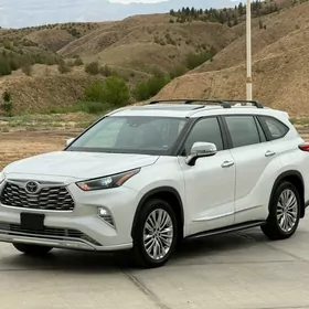 Toyota Highlander 2022