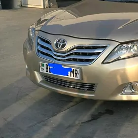 Toyota Camry 2010