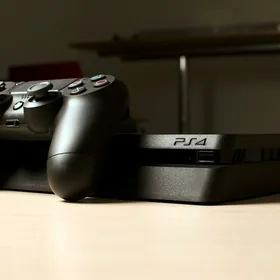 PLAYSTATİON 4 SLİM PS4