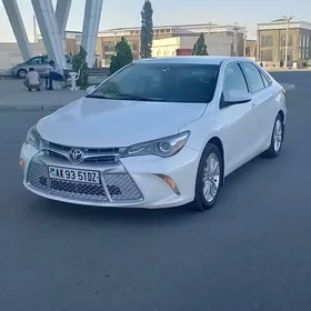 Toyota Camry 2016