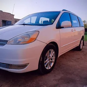 Toyota Sienna 2004