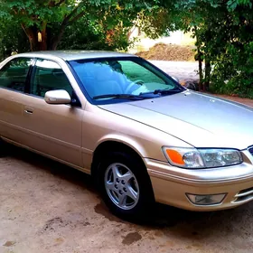 Toyota Camry 2001