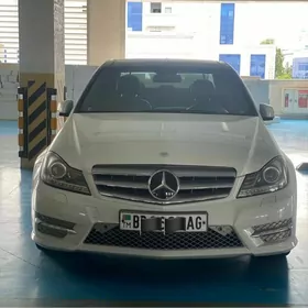 Mercedes-Benz C350 2012