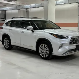 Toyota Highlander 2022